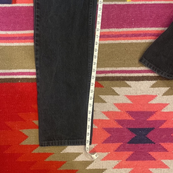 Authentic Levi’s 90s mom jeans high waist tapered - Picture 5 of 8